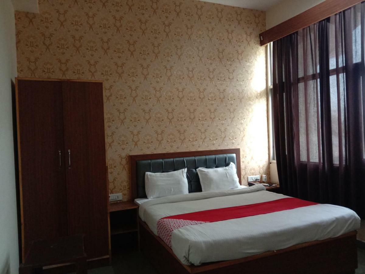The Amsons Resorts Ludhiana Exteriör bild